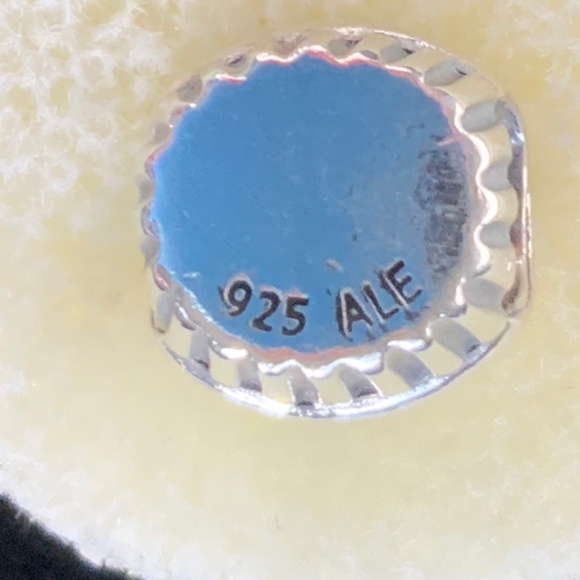 Authentic Pandora Sterling Silver Two-Tone Birthday Cupcake Charm - EUC! - Picture 4 of 4